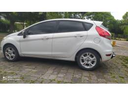 FORD - FIESTA - 2004/2015 - Branca - R$ 43.800,00