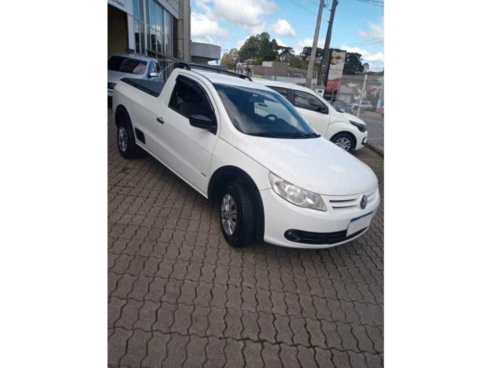 VOLKSWAGEN - SAVEIRO - 2010/2011 - Branca - R$ 42.800,00