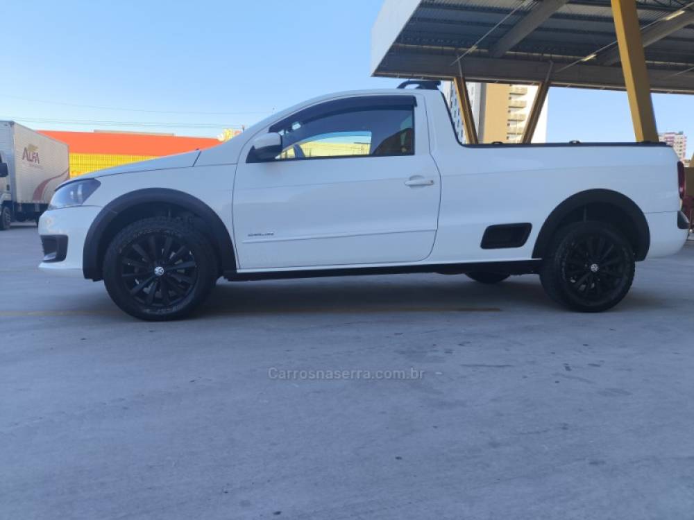 VOLKSWAGEN - SAVEIRO - 2013/2014 - Branca - R$ 47.800,00