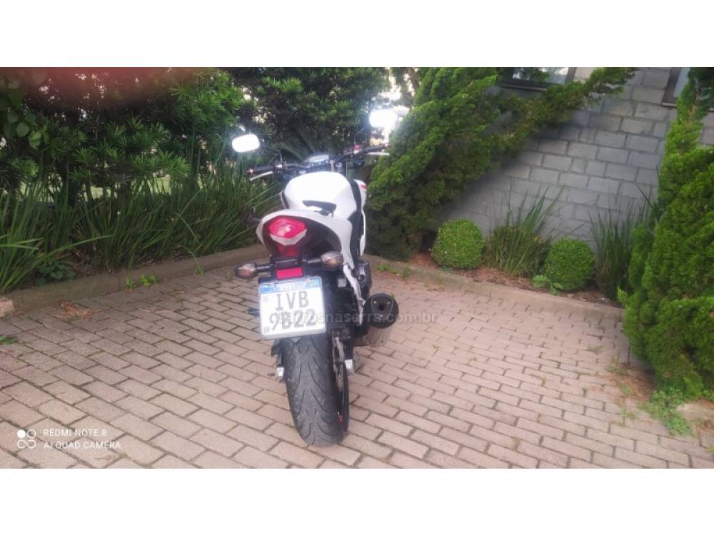 HONDA - CB 500F - 2013/2014 - Branca - R$ 25.500,00