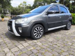 TOYOTA - ETIOS - 2014/2015 - Cinza - R$ 44.800,00