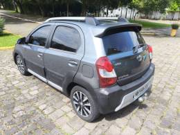 TOYOTA - ETIOS - 2014/2015 - Cinza - R$ 44.800,00