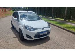 FORD - FIESTA - 2013/2014 - Branca - R$ 34.800,00