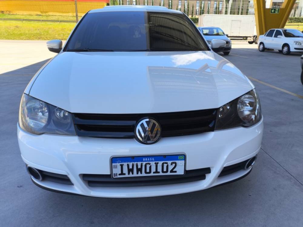 VOLKSWAGEN - GOLF - 2012/2013 - Branca - R$ 60.800,00