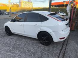 FORD - FOCUS - 2011/2012 - Branca - R$ 46.000,00