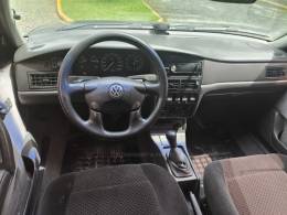 VOLKSWAGEN - SANTANA - 1996/1997 - Cinza - R$ 18.800,00
