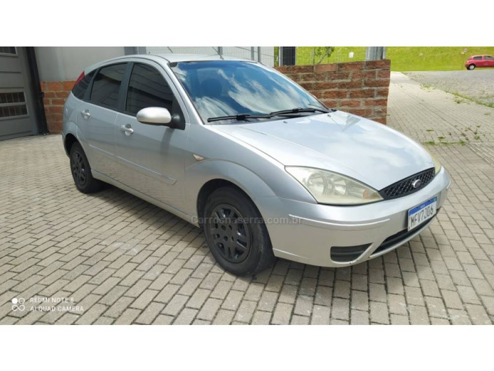 FORD - FOCUS - 2008/2009 - Prata - R$ 26.800,00