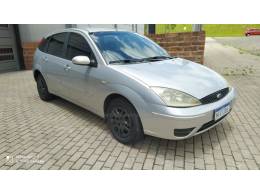 FORD - FOCUS - 2008/2009 - Prata - R$ 26.800,00