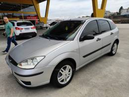 FORD - FOCUS - 2008/2009 - Cinza - R$ 28.900,00