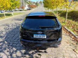 FORD - FOCUS - 2011/2012 - Preta - R$ 41.900,00