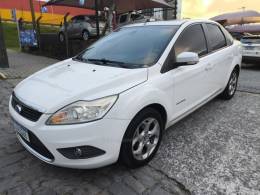 FORD - FOCUS - 2011/2012 - Branca - R$ 45.000,00