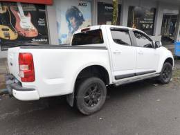 CHEVROLET - S10 - 2015/2016 - Branca - R$ 92.000,00