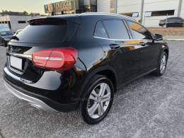 MERCEDES-BENZ - GLA 200 - 2017/2017 - Preta - R$ 110.000,00