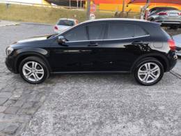 MERCEDES-BENZ - GLA 200 - 2017/2017 - Preta - R$ 110.000,00