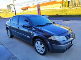 RENAULT - MÉGANE - 2008/2008 - Cinza - R$ 24.900,00