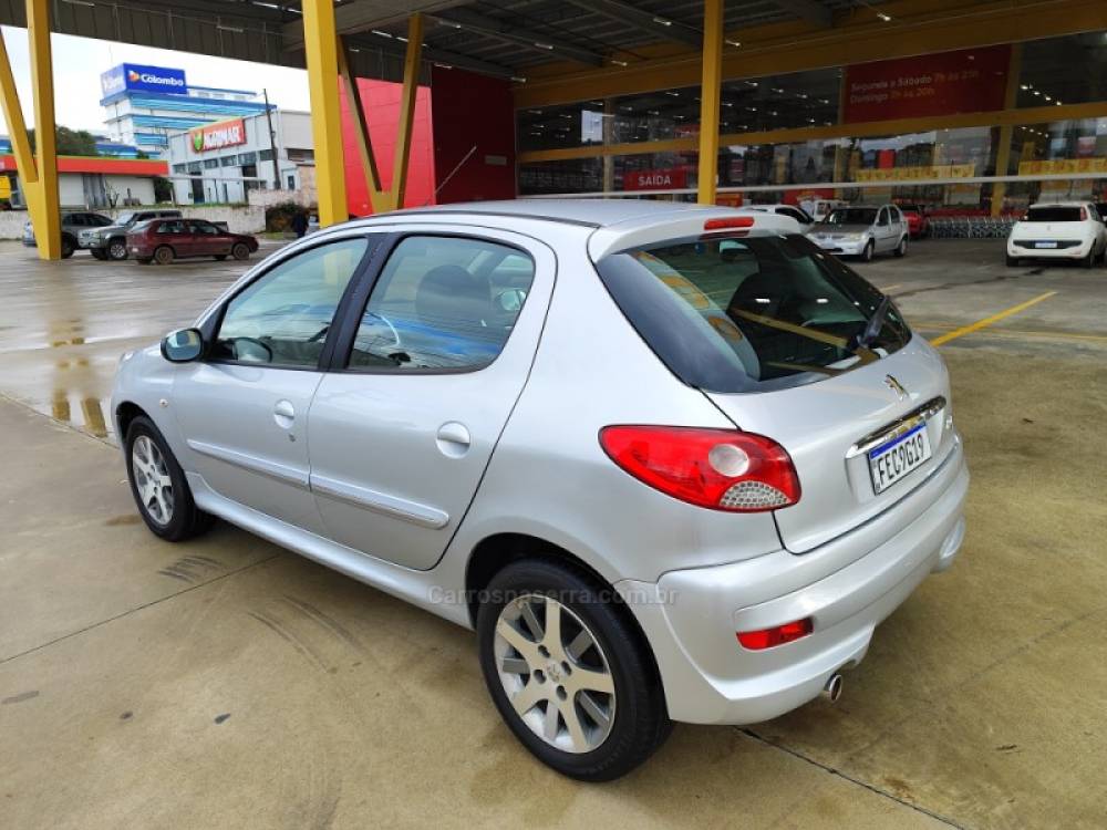 PEUGEOT - 207 - 2012/2013 - Prata - R$ 24.900,00