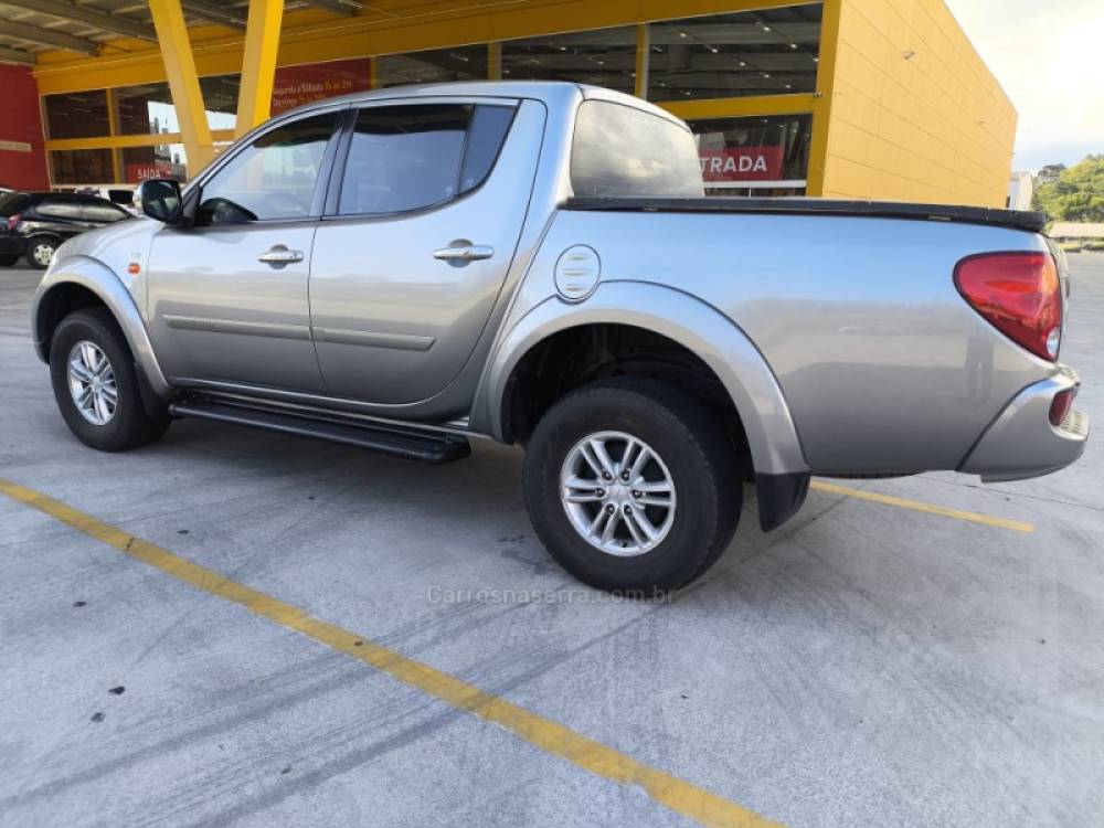 MITSUBISHI - L200 TRITON - 2014/2015 - Cinza - R$ 114.800,00