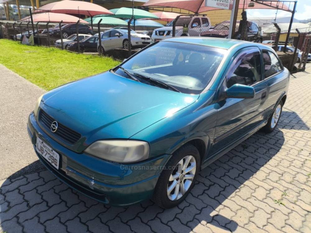 CHEVROLET - ASTRA - 1998/1999 - Verde - R$ 12.800,00