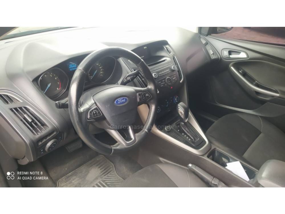 FORD - FOCUS - 2017/2018 - Preta - R$ 59.900,00