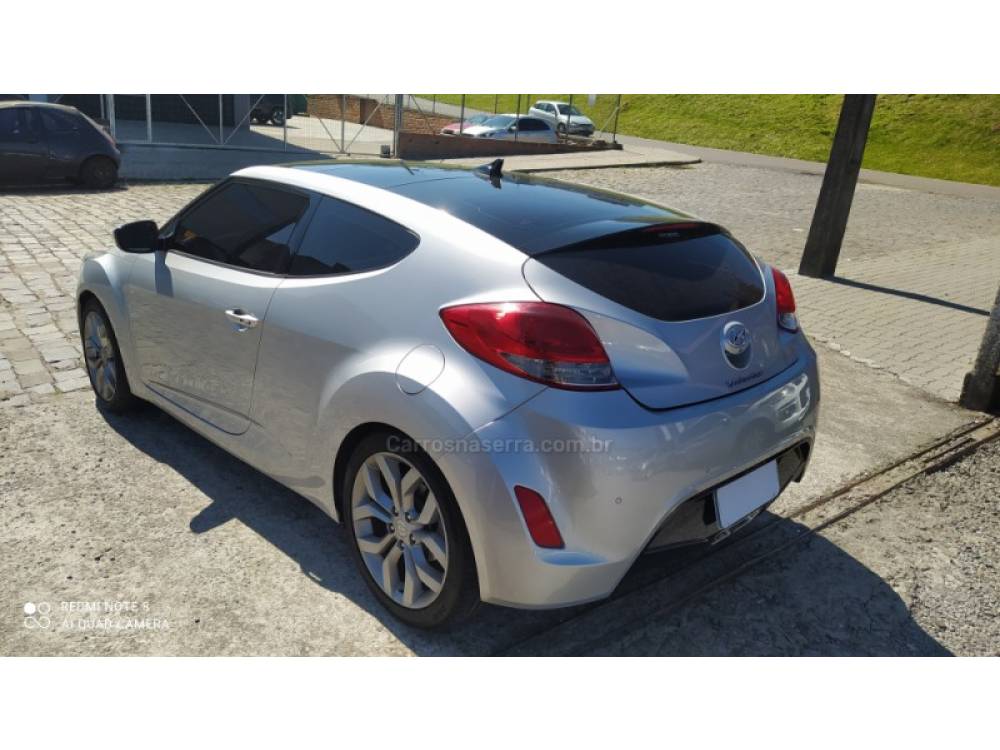 HYUNDAI - VELOSTER - 2011/2012 - Prata - R$ 60.900,00