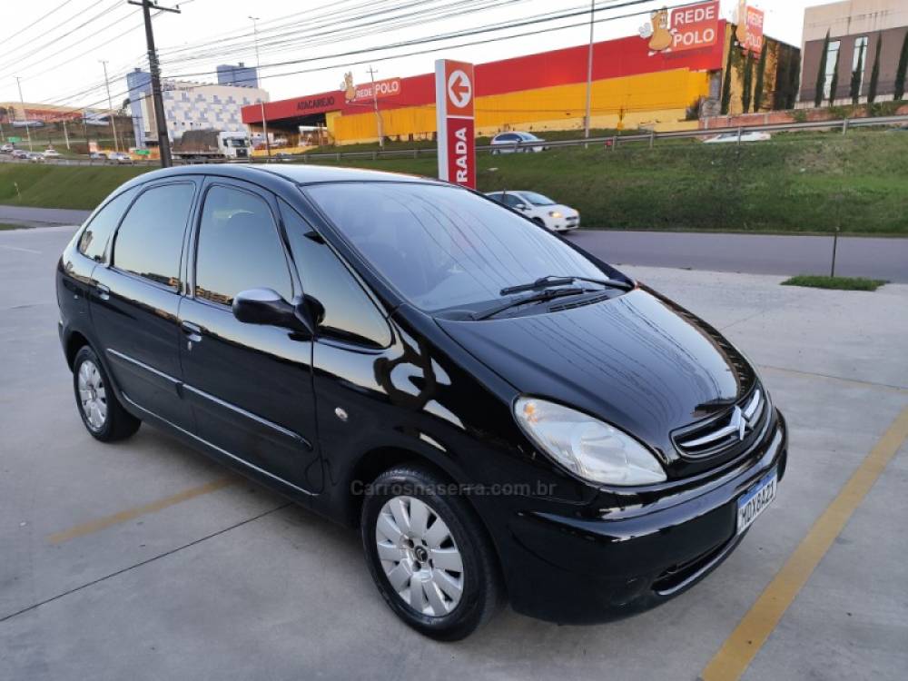 CITROËN - XSARA PICASSO - 2006/2007 - Preta - R$ 17.900,00