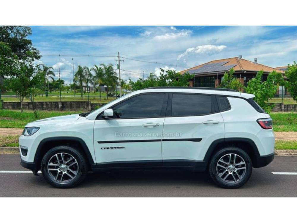 JEEP - COMPASS - 2018/2019 - Branca - R$ 93.000,00