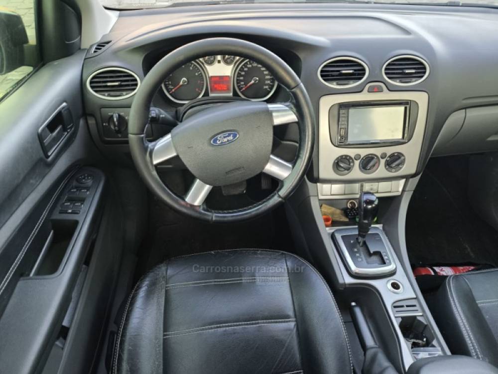 FORD - FOCUS - 2009/2009 - Preta - R$ 29.500,00