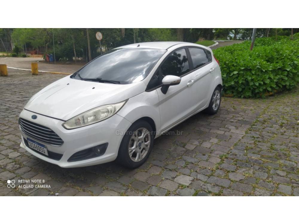 FORD - FIESTA - 2004/2015 - Branca - R$ 43.800,00