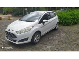 FORD - FIESTA - 2004/2015 - Branca - R$ 43.800,00