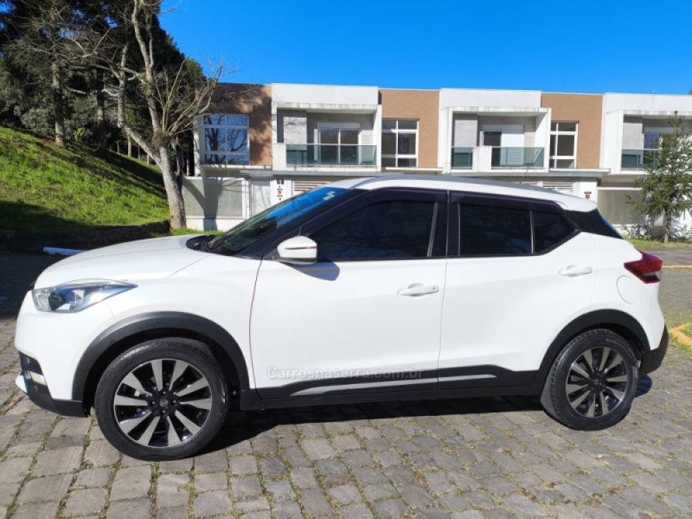 NISSAN - KICKS - 2019/2020 - Branca - Sob Consulta