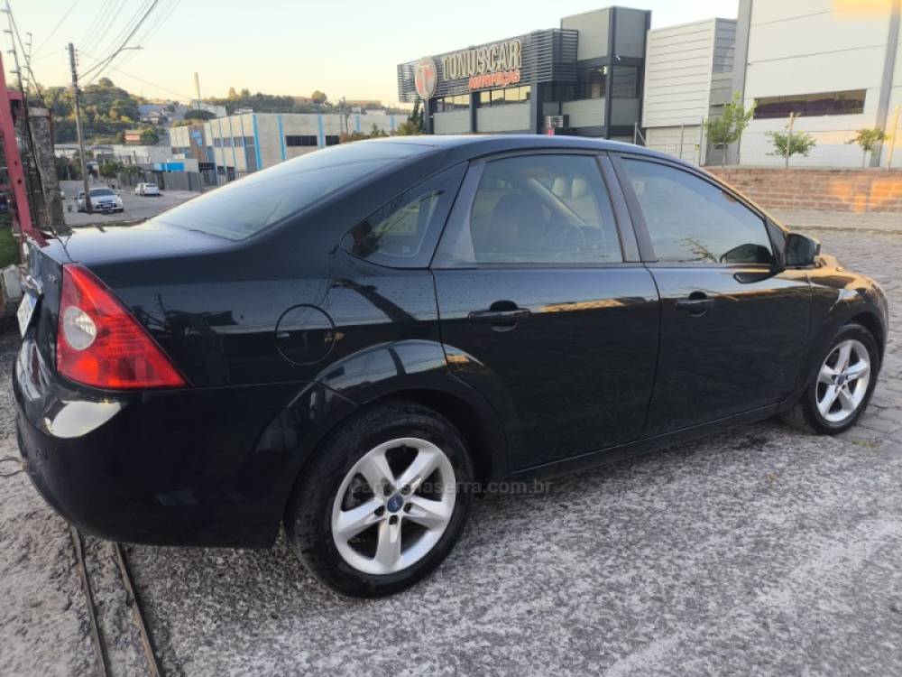 FORD - FOCUS - 2009/2009 - Preta - R$ 29.500,00