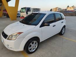 FORD - FIESTA - 2009/2010 - Branca - R$ 24.900,00