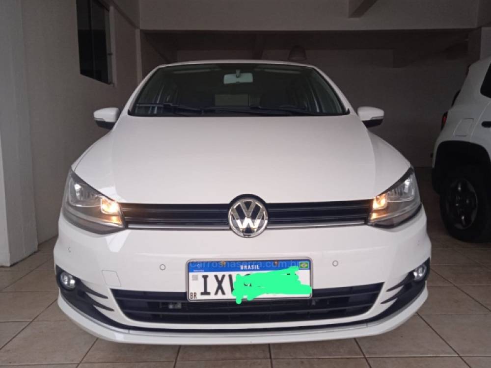 VOLKSWAGEN - FOX - 2016/2017 - Branca - R$ 56.000,00