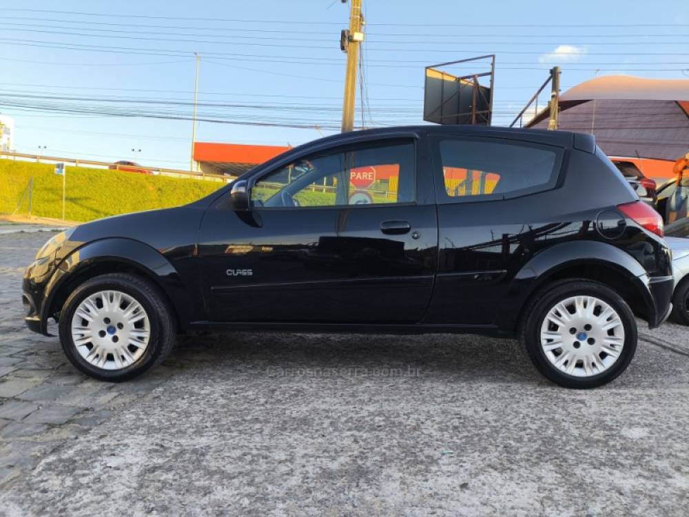 FORD - KA - 2012/2013 - Preta - R$ 23.800,00