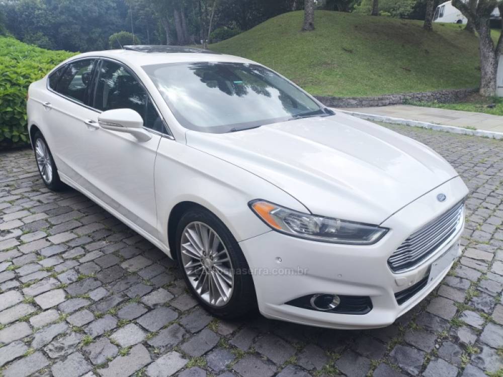 FORD - FUSION - 2013/2014 - Branca - R$ 74.800,00