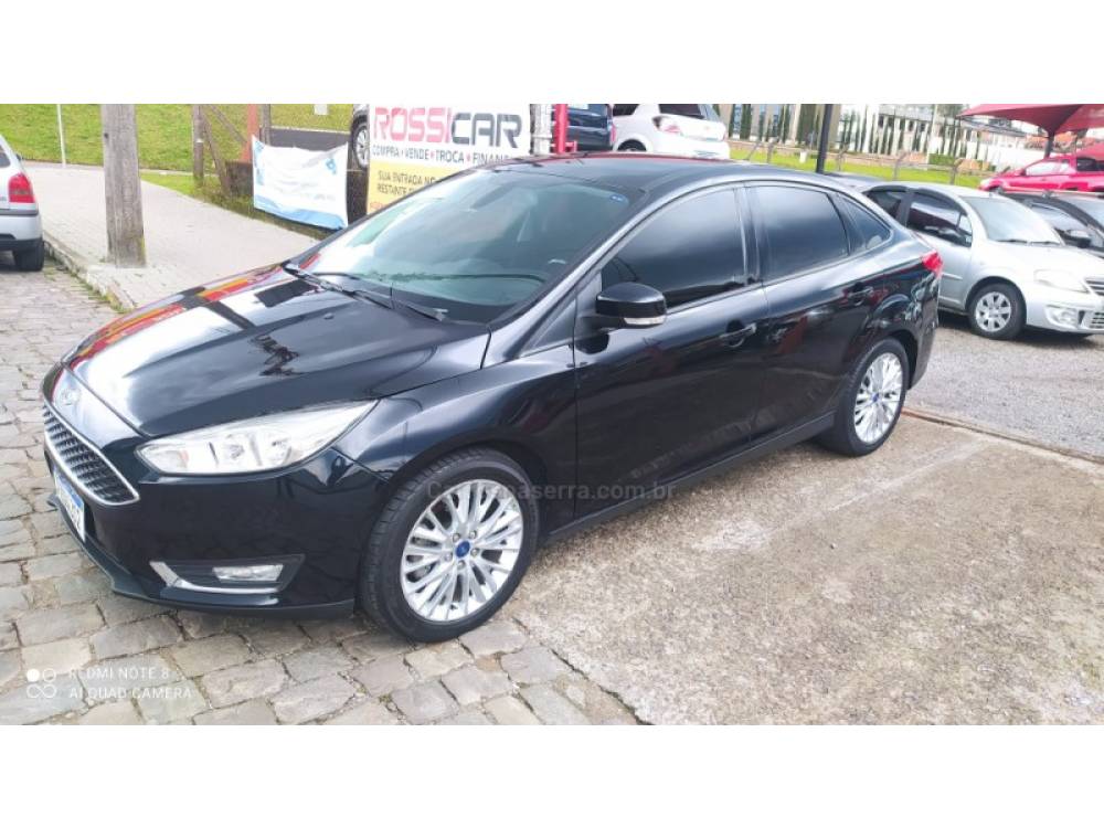 FORD - FOCUS - 2017/2018 - Preta - R$ 59.900,00