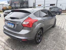 FORD - FOCUS - 2014/2015 - Cinza - R$ 48.900,00