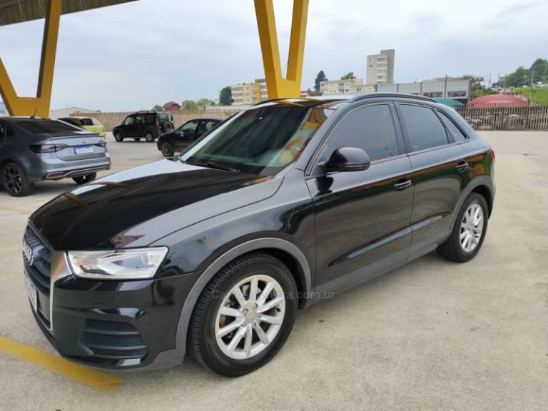 AUDI - Q3 - 2017/2017 - Preta - R$ 99.900,00