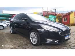 FORD - FOCUS - 2017/2018 - Preta - R$ 59.900,00