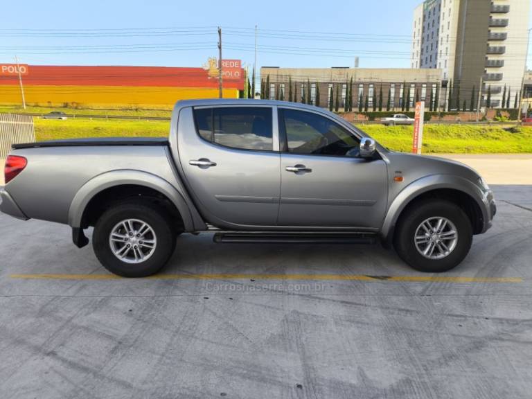 MITSUBISHI - L200 TRITON - 2014/2015 - Cinza - Sob Consulta