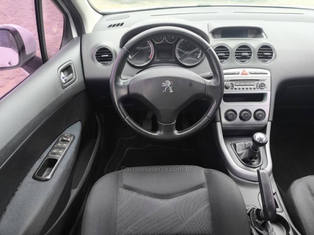 PEUGEOT - 308 - 2013/2014 - Branca - R$ 39.900,00
