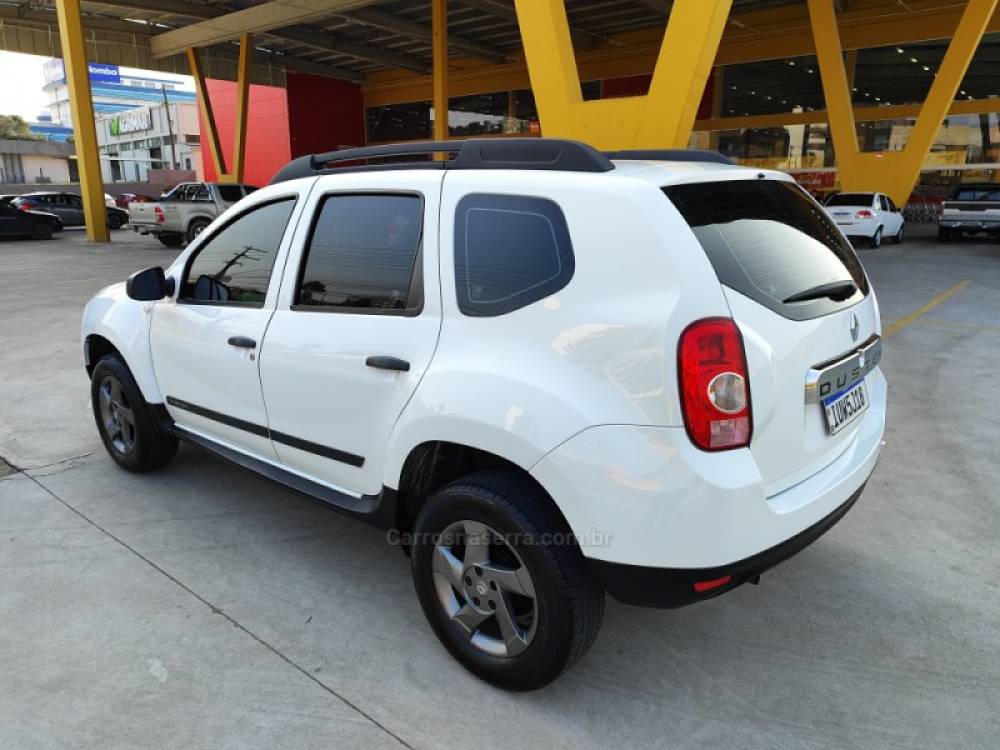 RENAULT - DUSTER - 2013/2014 - Branca - R$ 49.900,00