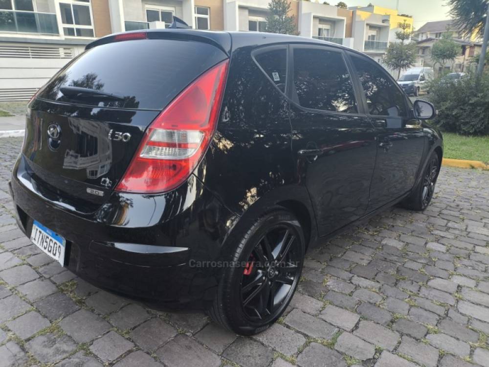 HYUNDAI - I30 - 2011/2012 - Preta - R$ 45.800,00