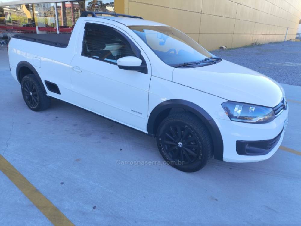 VOLKSWAGEN - SAVEIRO - 2013/2014 - Branca - R$ 47.800,00