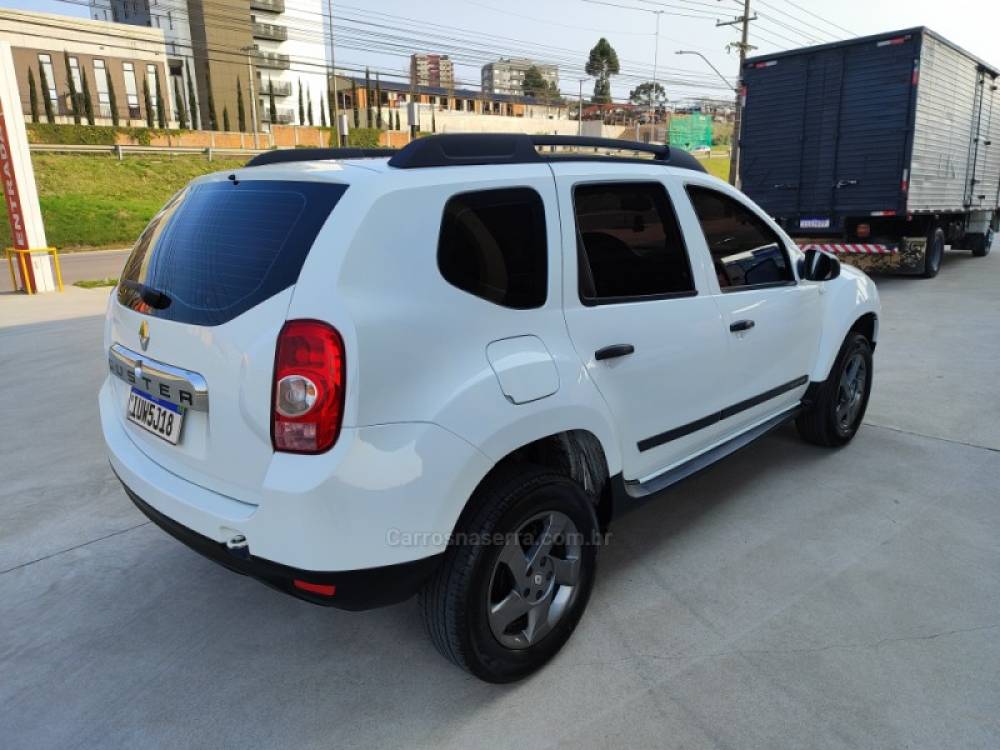 RENAULT - DUSTER - 2013/2014 - Branca - R$ 49.900,00