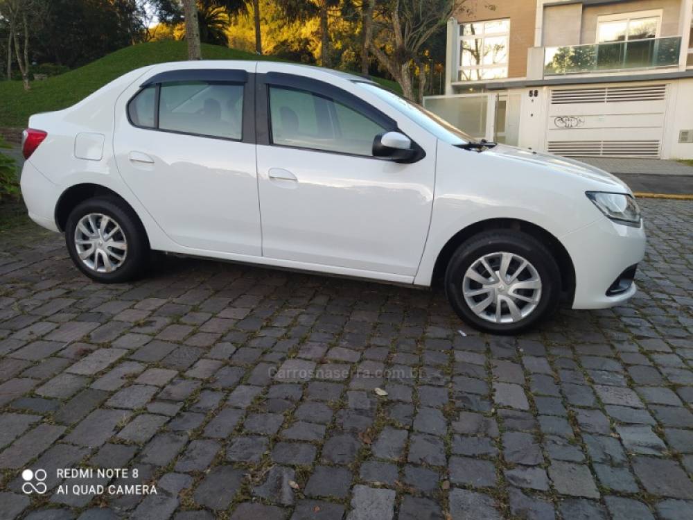 RENAULT - LOGAN - 2016/2017 - Branca - R$ 40.800,00