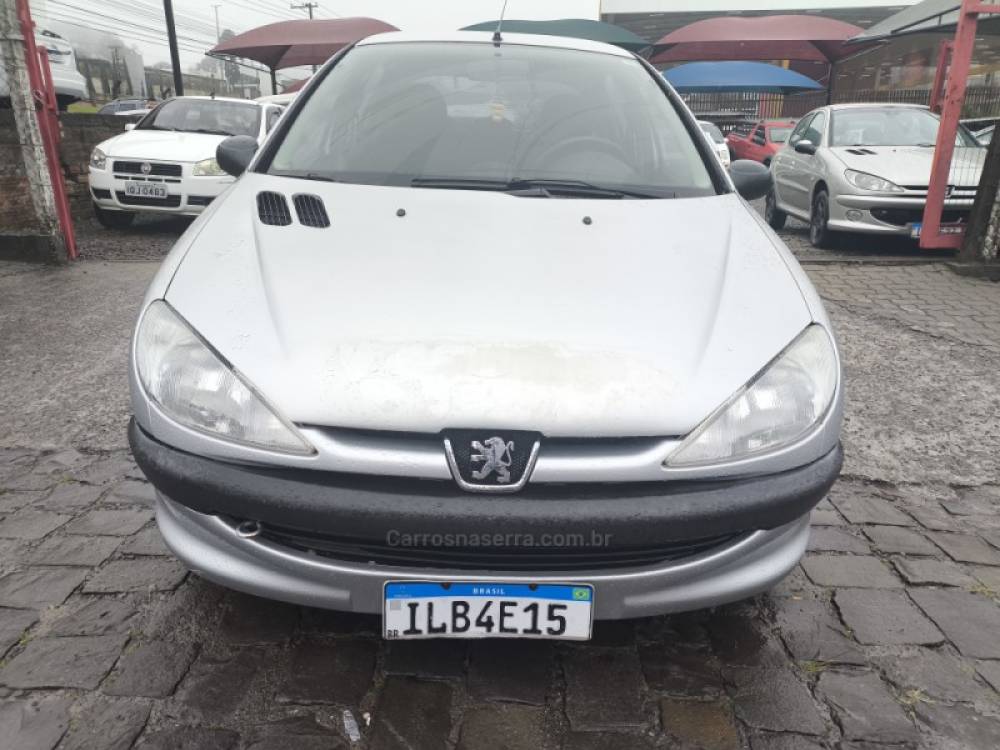 PEUGEOT - 206 - 2002/2003 - Prata - R$ 9.800,00