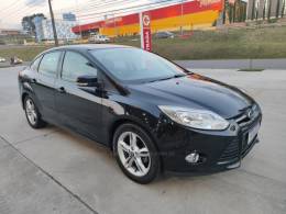 FORD - FOCUS - 2014/2015 - Preta - R$ 51.900,00