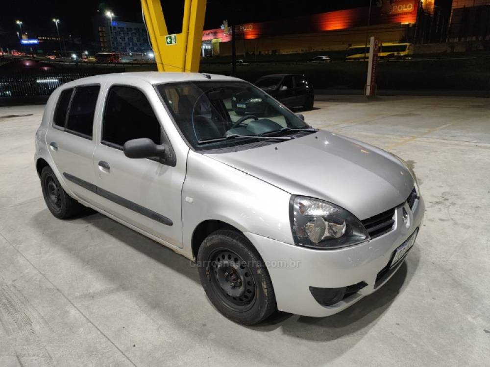 RENAULT - CLIO - 2010/2011 - Cinza - R$ 20.900,00