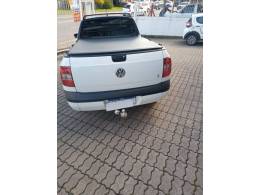 VOLKSWAGEN - SAVEIRO - 2010/2011 - Branca - R$ 42.800,00
